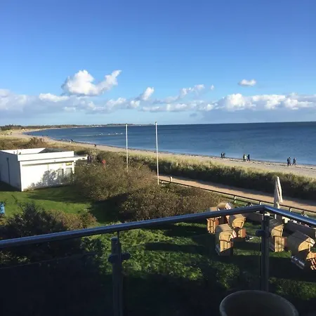 Ostseeblick Direkt Am Suedstrand - Mit Strandkorb Апартаменты Фемарн